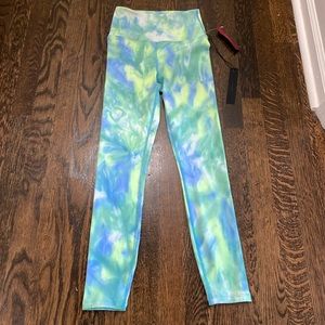 NWT Carbon 38 tie-dye ribbed leggings. Size small